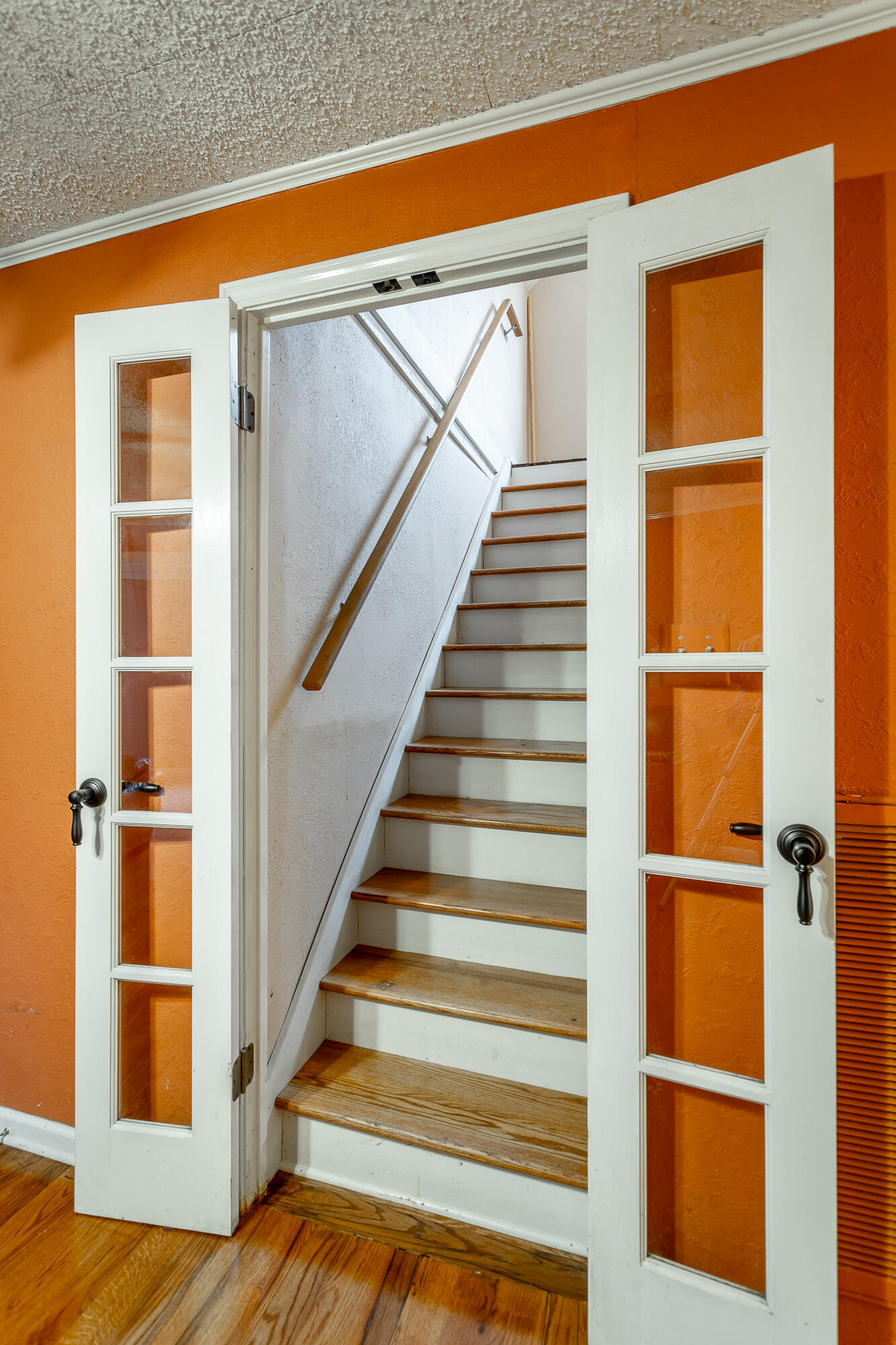 1337 Gunbarrel Road Chattanooga, TN 37421 - Photo 8 of 61 Stairs to master