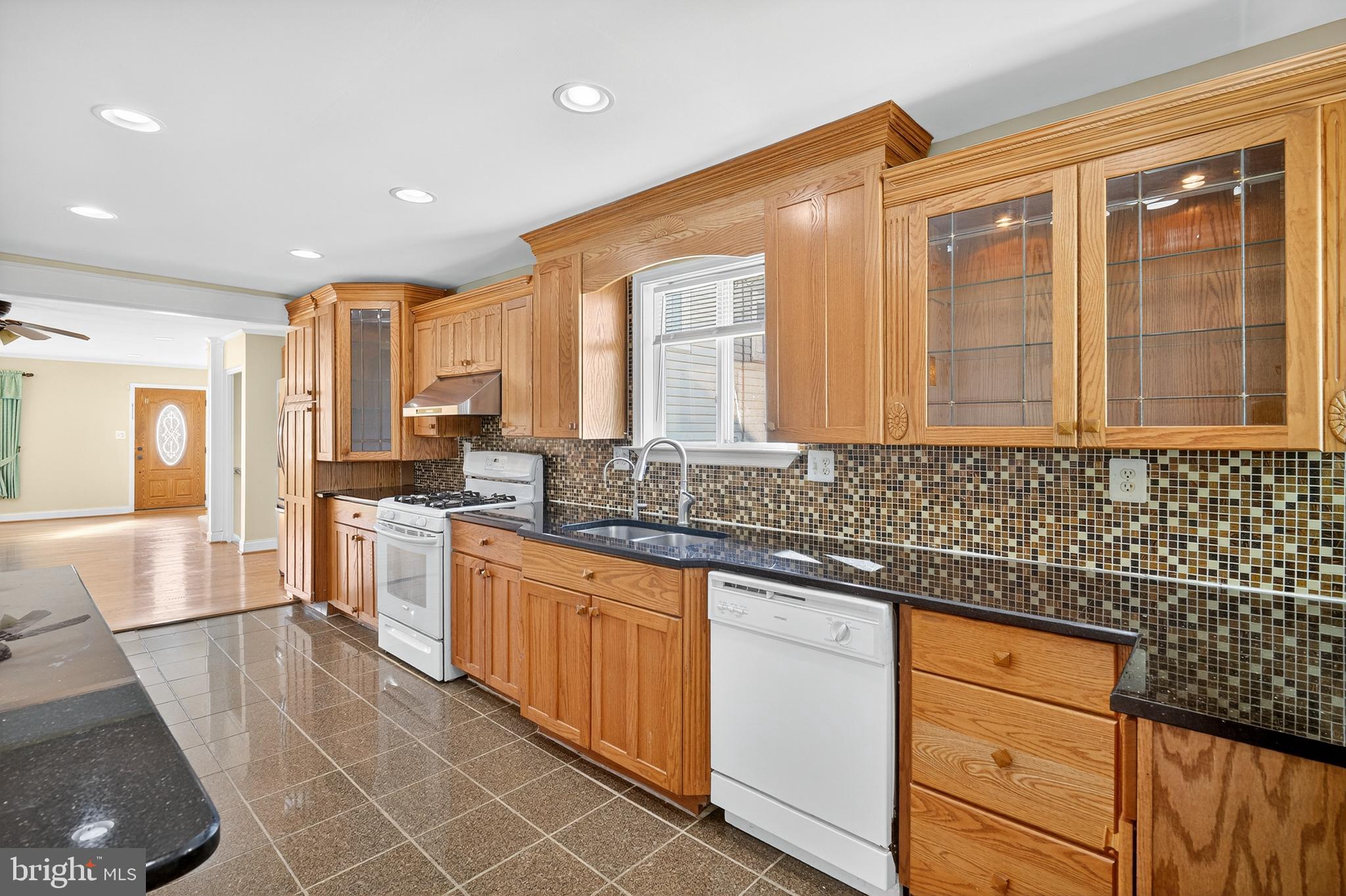 910 Prestwood Road Catonsville, MD 21228 - Photo 16 of 45