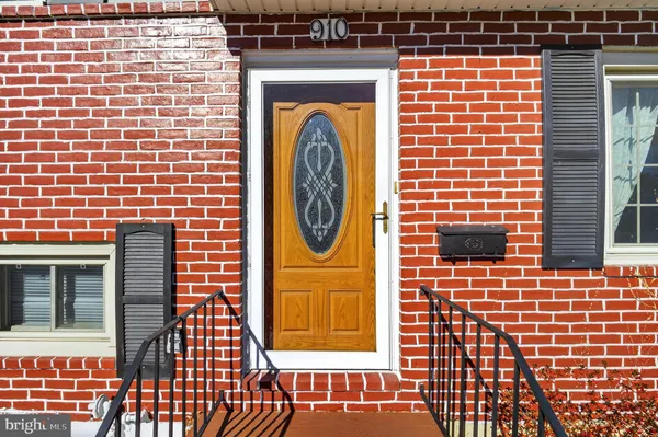 $405,000 | 910 Prestwood Road, Catonsville, MD 21228
