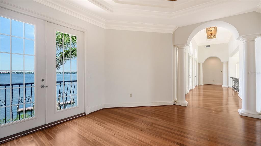 1356 Point Crisp Road Sarasota, FL 34242 - Photo 39 of 55 Gallery Image 39