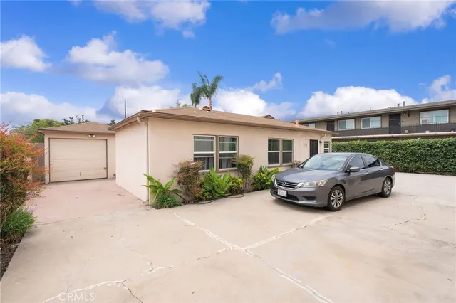 $2,250,000 | 3301 East Artesia Lane, Long Beach, CA 90805