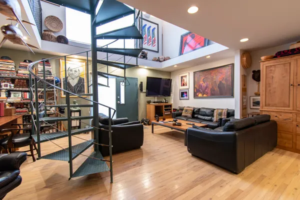 $2,350 | 2144 Ashland Avenue, Unit 3, Evanston, IL 60201