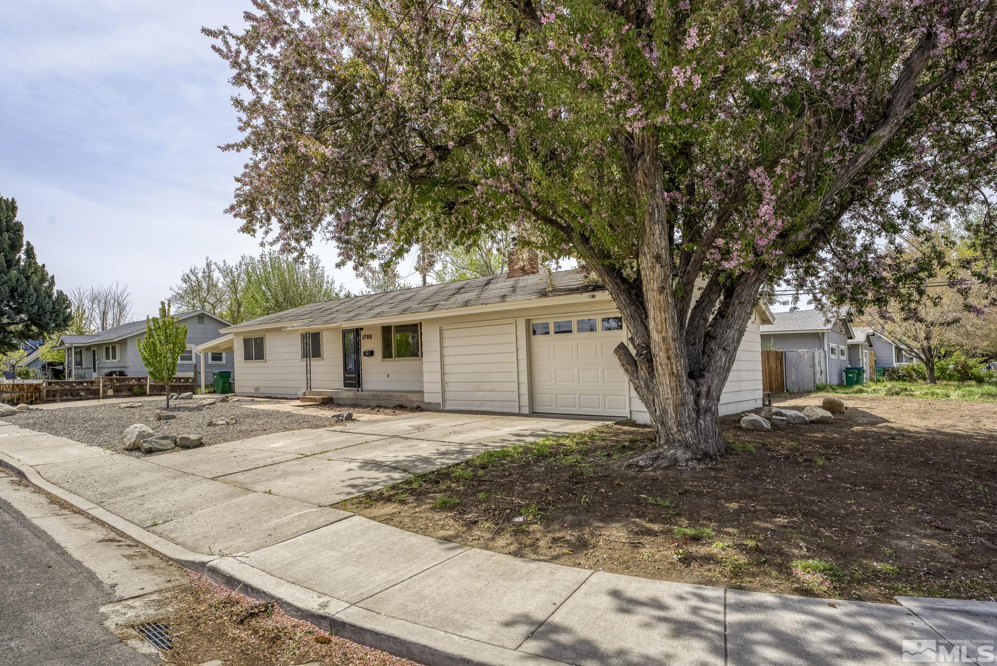 1700 Hawthorne Road Reno, NV 89502 - Photo 3 of 36 Photo 3