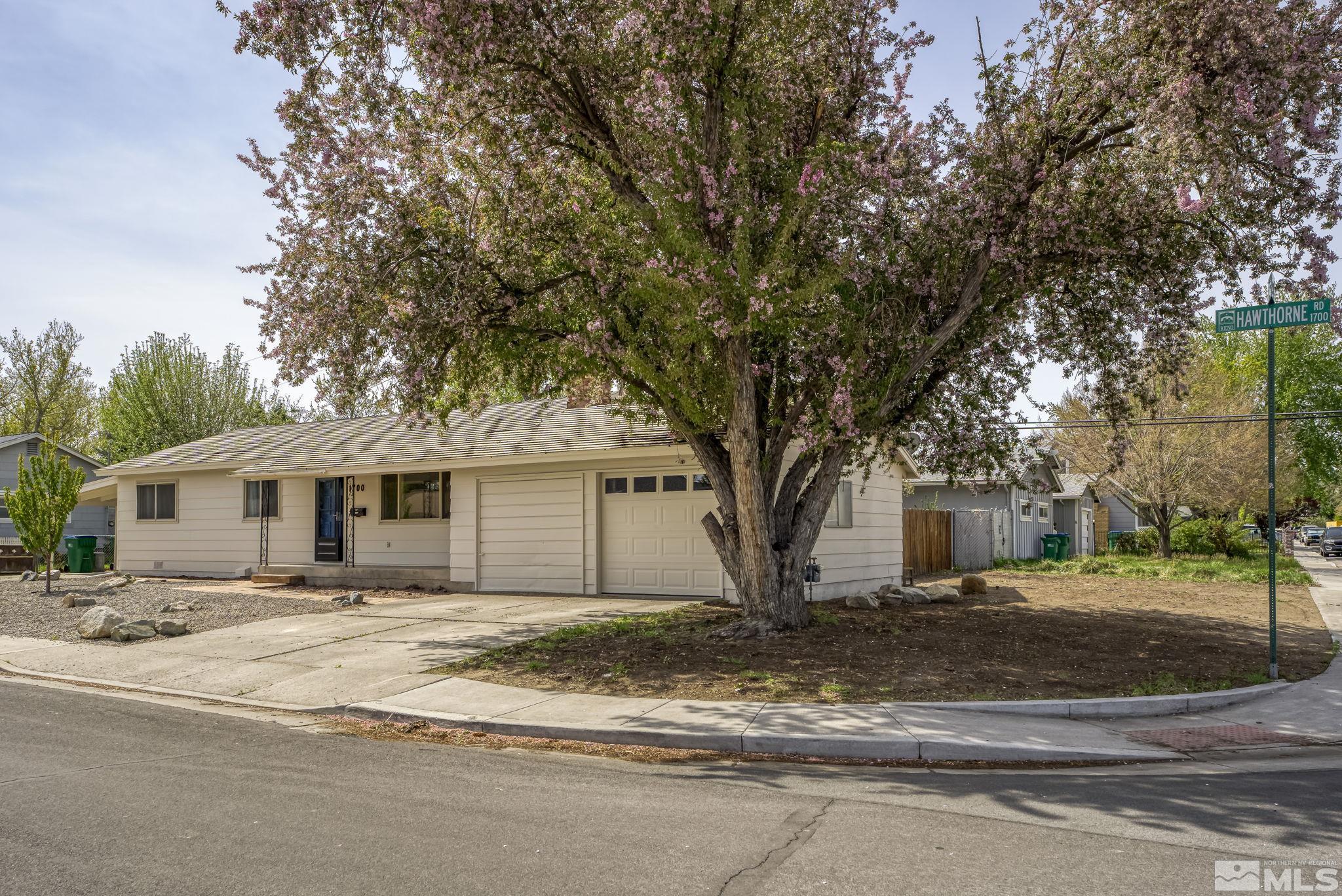 1700 Hawthorne Road Reno, NV 89502 - Photo 4 of 36 Photo 4
