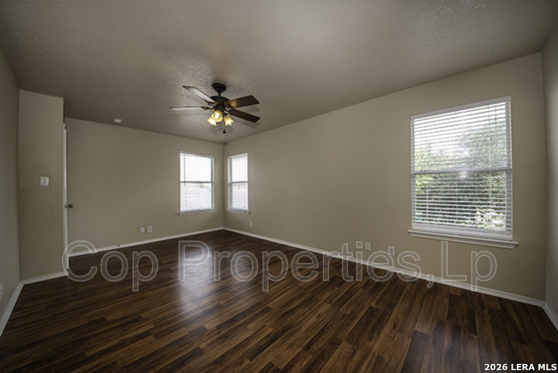 518 Reba Converse, TX 78109 - Photo 11 of 25