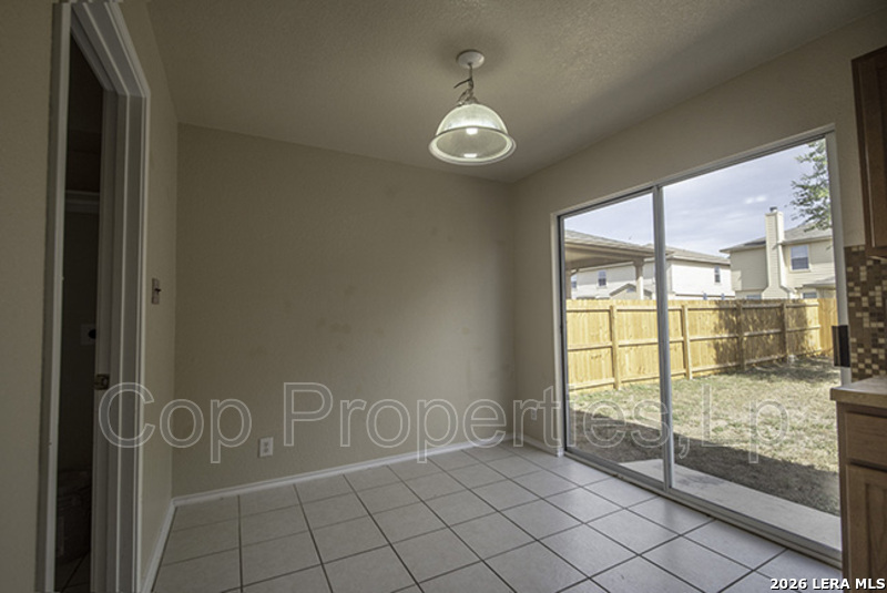 518 Reba Converse, TX 78109 - Photo 10 of 25