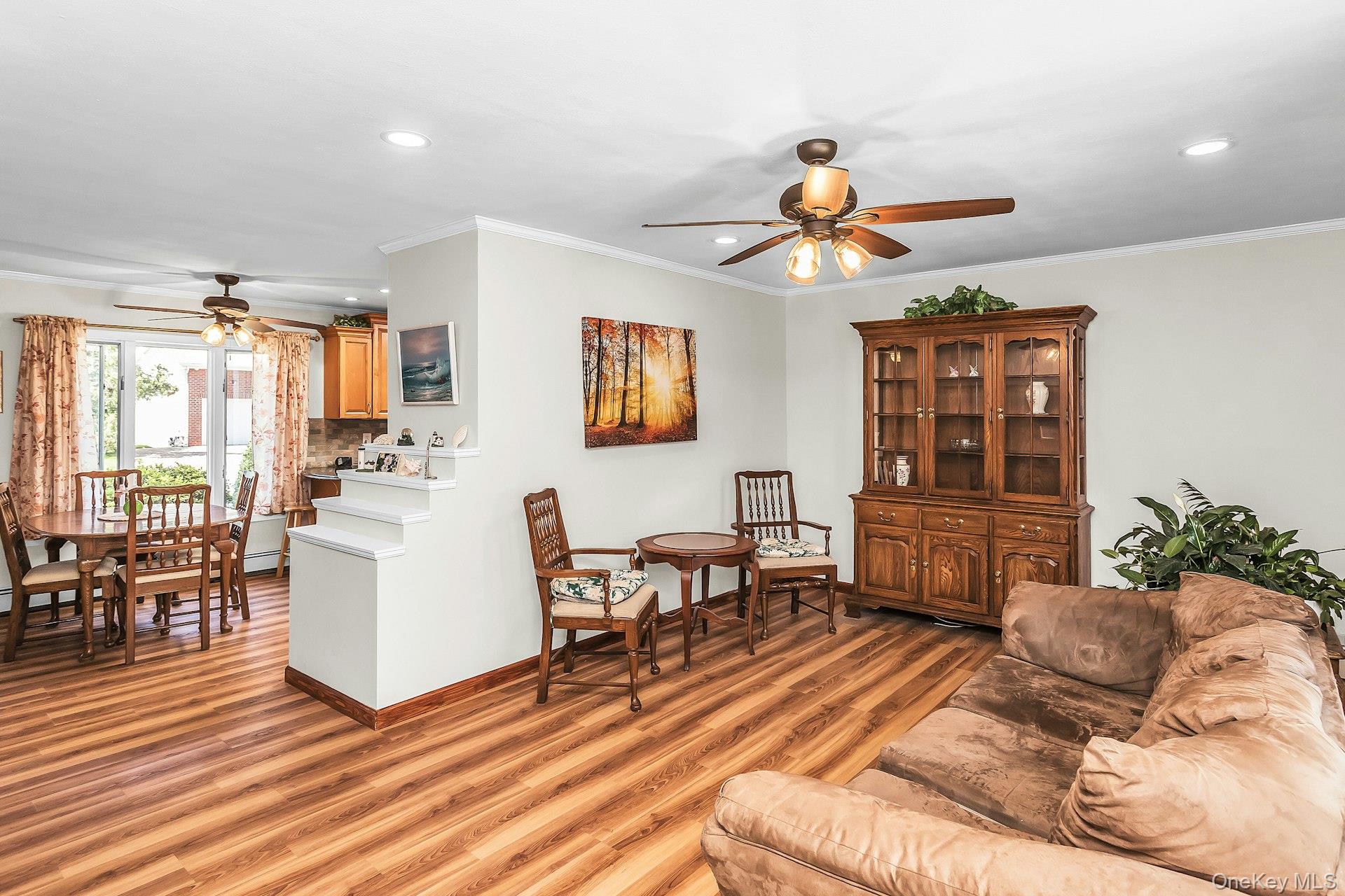 2 Arbor Road Syosset, NY 11791 - Photo 4 of 29 Gallery Image 4