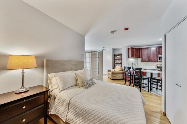 $190,500 | 630 North State Street, Unit 1704, Chicago, IL 60654