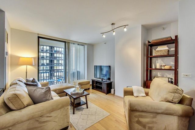 $190,500 | 630 North State Street, Unit 1704, Chicago, IL 60654