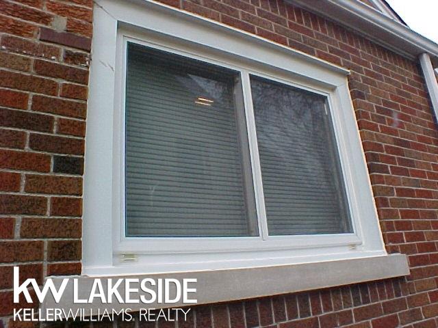 15744 Charles R Avenue Eastpointe, MI 48021 - Photo 30 of 36 31308839-29.JPG