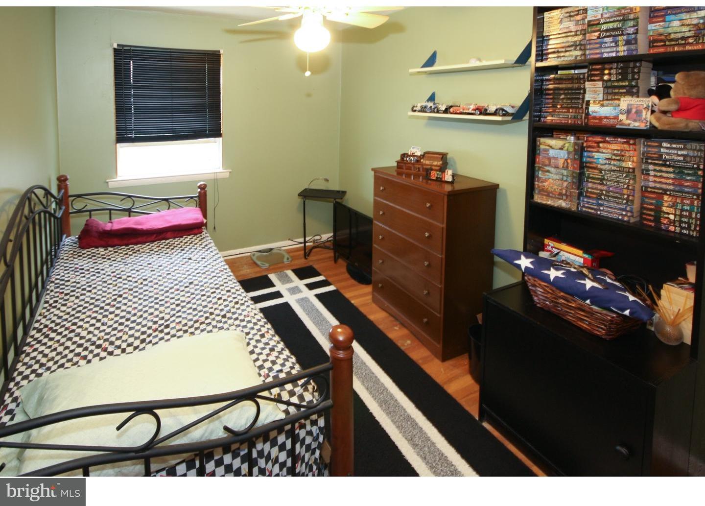12631 Dunks Ferry Road Philadelphia, PA 19154 - Photo 16 of 20 Bedroom 3