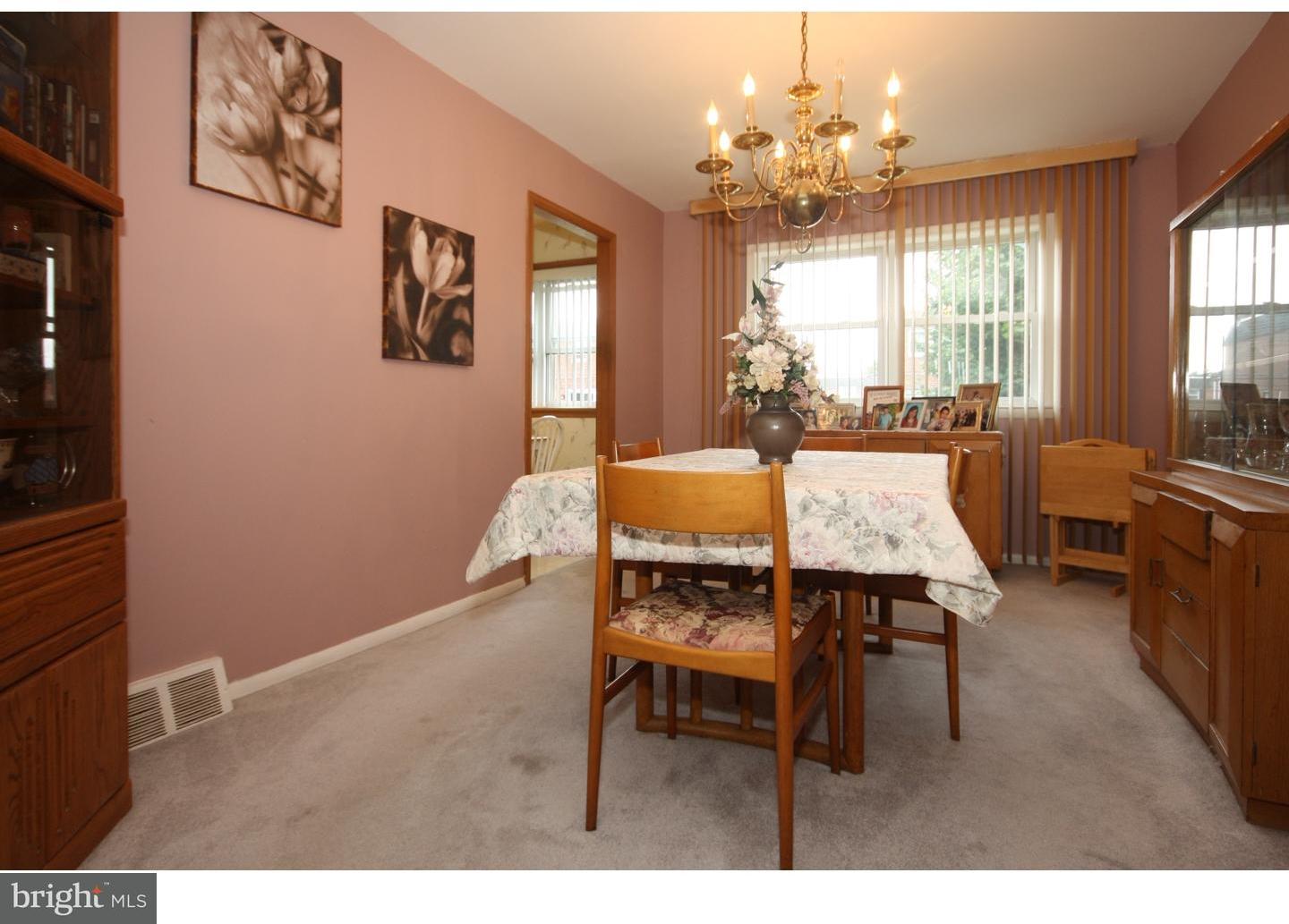 12631 Dunks Ferry Road Philadelphia, PA 19154 - Photo 5 of 20 Dining Room