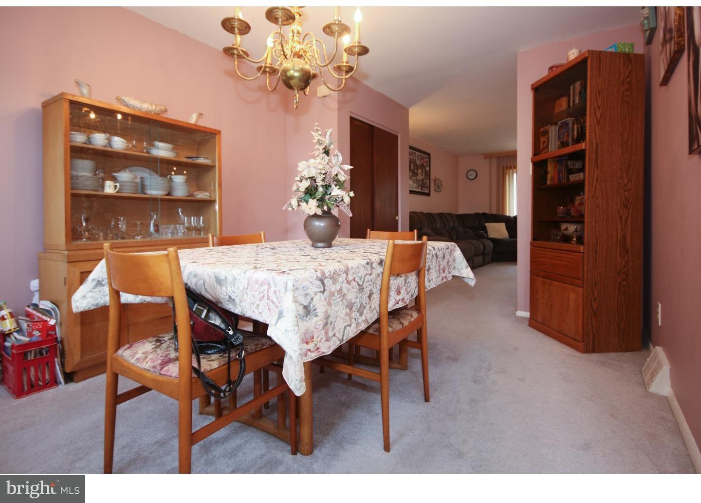 12631 Dunks Ferry Road Philadelphia, PA 19154 - Photo 6 of 20 Dining Room