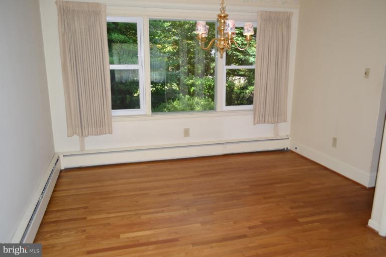 4024 Raleigh Road Baltimore, MD 21208 - Photo 5 of 25 Dining Room