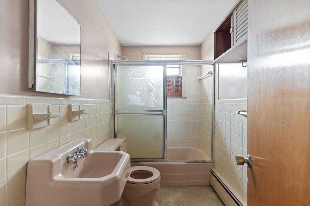 21 Robert Road Danvers, MA 01923 - Photo 7 of 10 Gallery Image 7