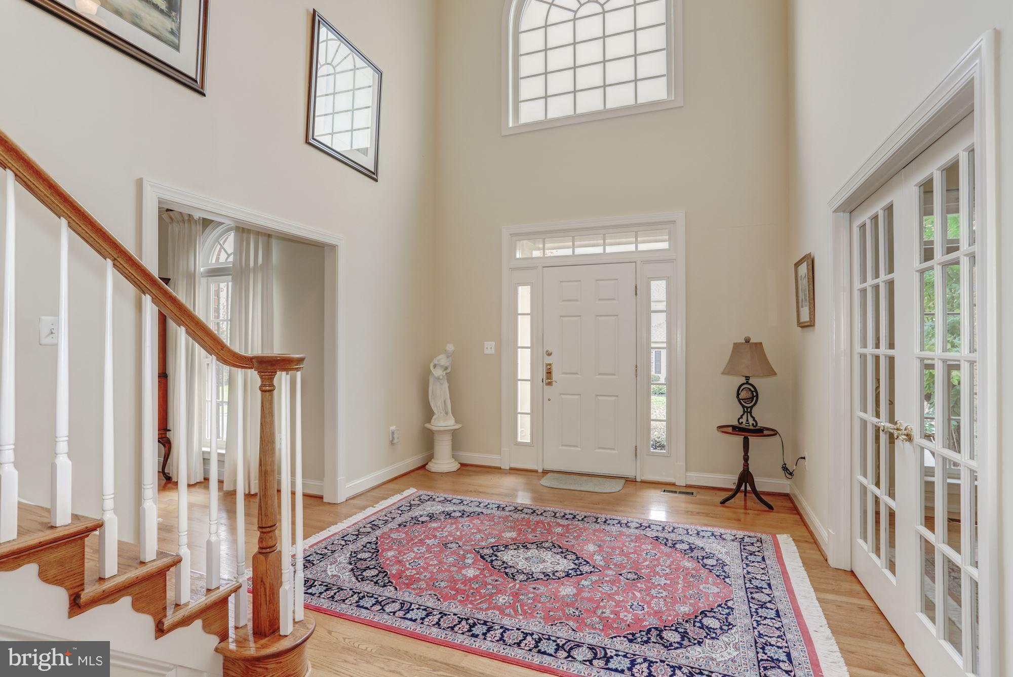 8317 Roxborough Loop Gainesville, VA 20155 - Photo 3 of 32 Foyer