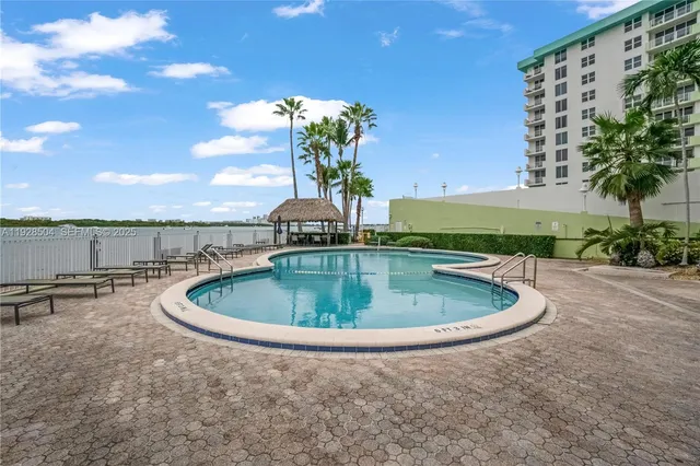 $2,650 | 10350 West Bay Harbor Drive, Unit 2L, Bay Harbor Islands, FL 33154