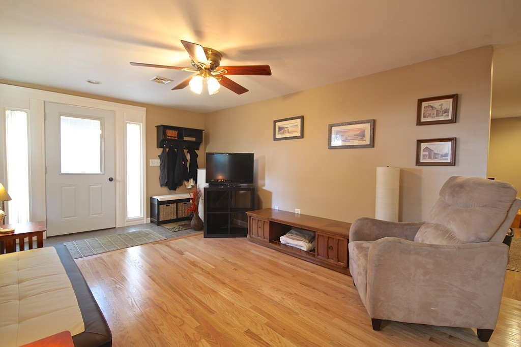 75 Overlook Road Weymouth, MA 02189 - Photo 7 of 17 Gallery Image 7