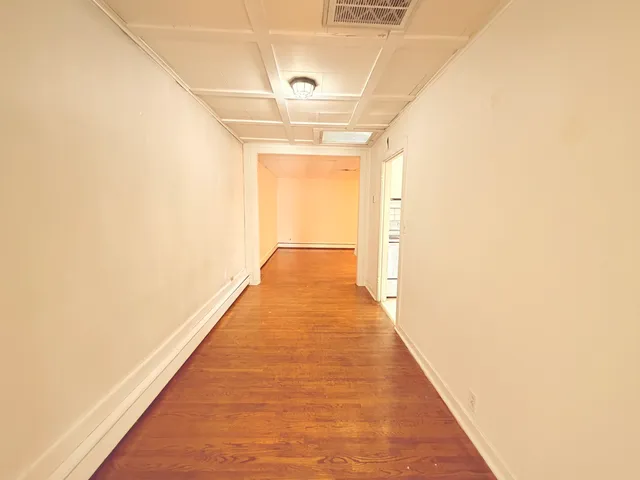 $975 | 134 West State Street, Unit 3, Sycamore, IL 60178