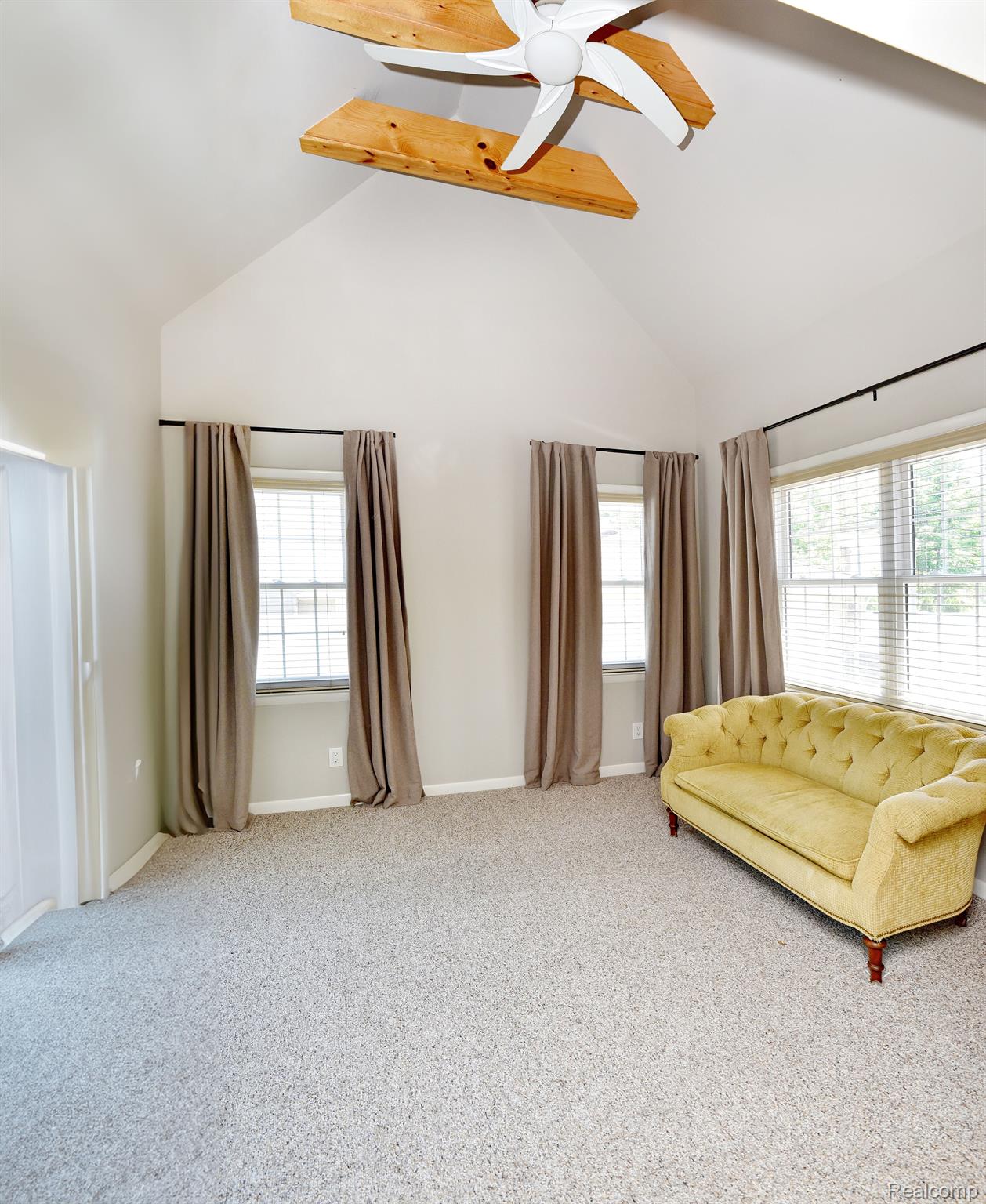 4196 Wakefield Road Berkley, MI 48072 - Photo 11 of 39 Gallery Image 11