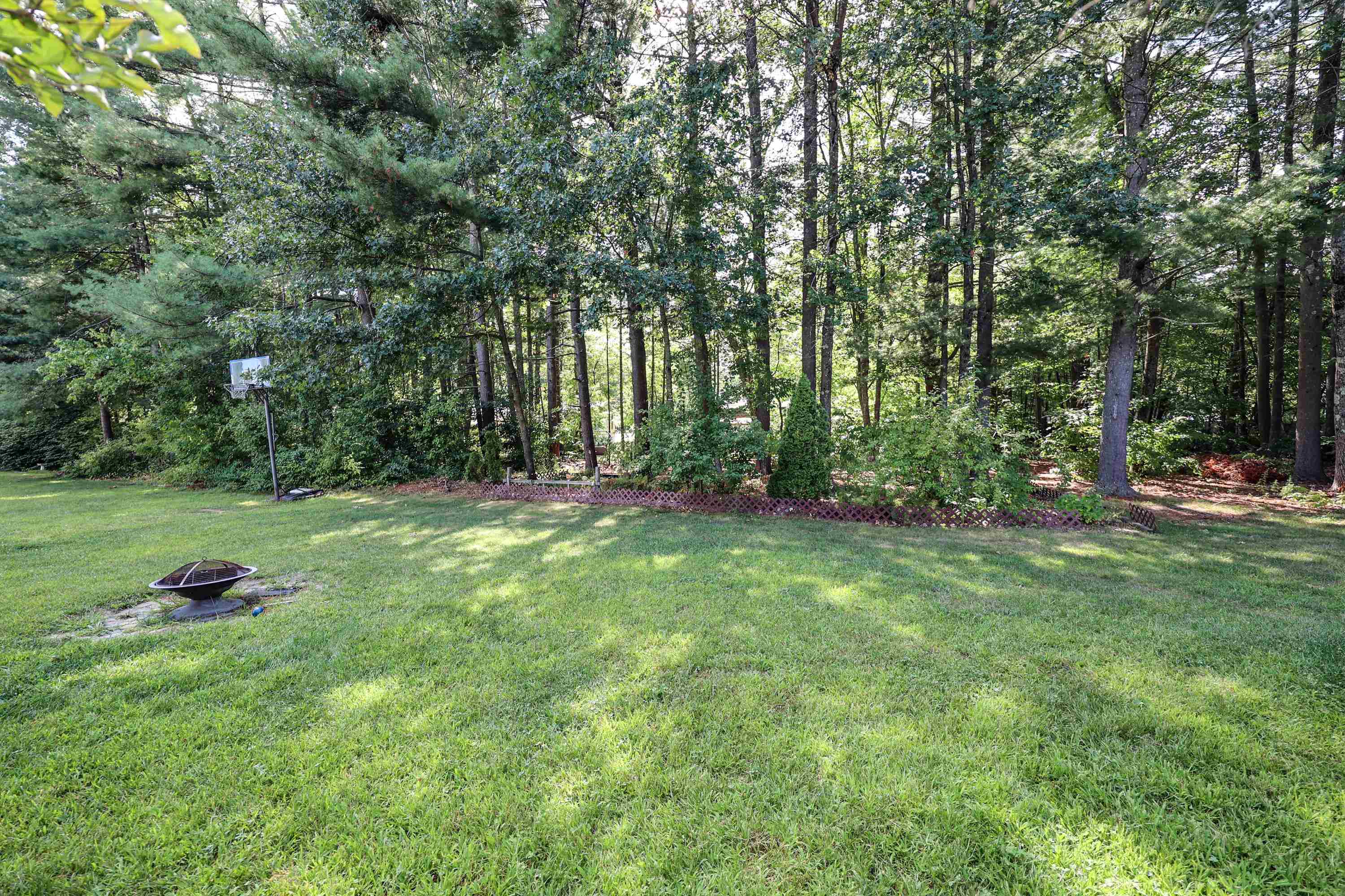 129 Fisherville Road, Unit 40 Concord, NH 03303 - Photo 4 of 21 Gallery Image 4