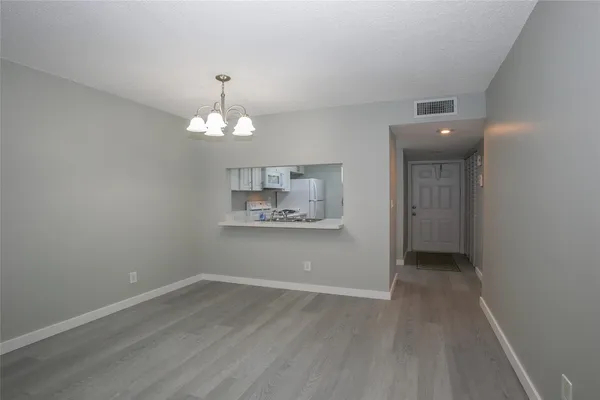 $2,100 | 10557 Northwest 10th Street, Unit 101, Pembroke Pines, FL 33026