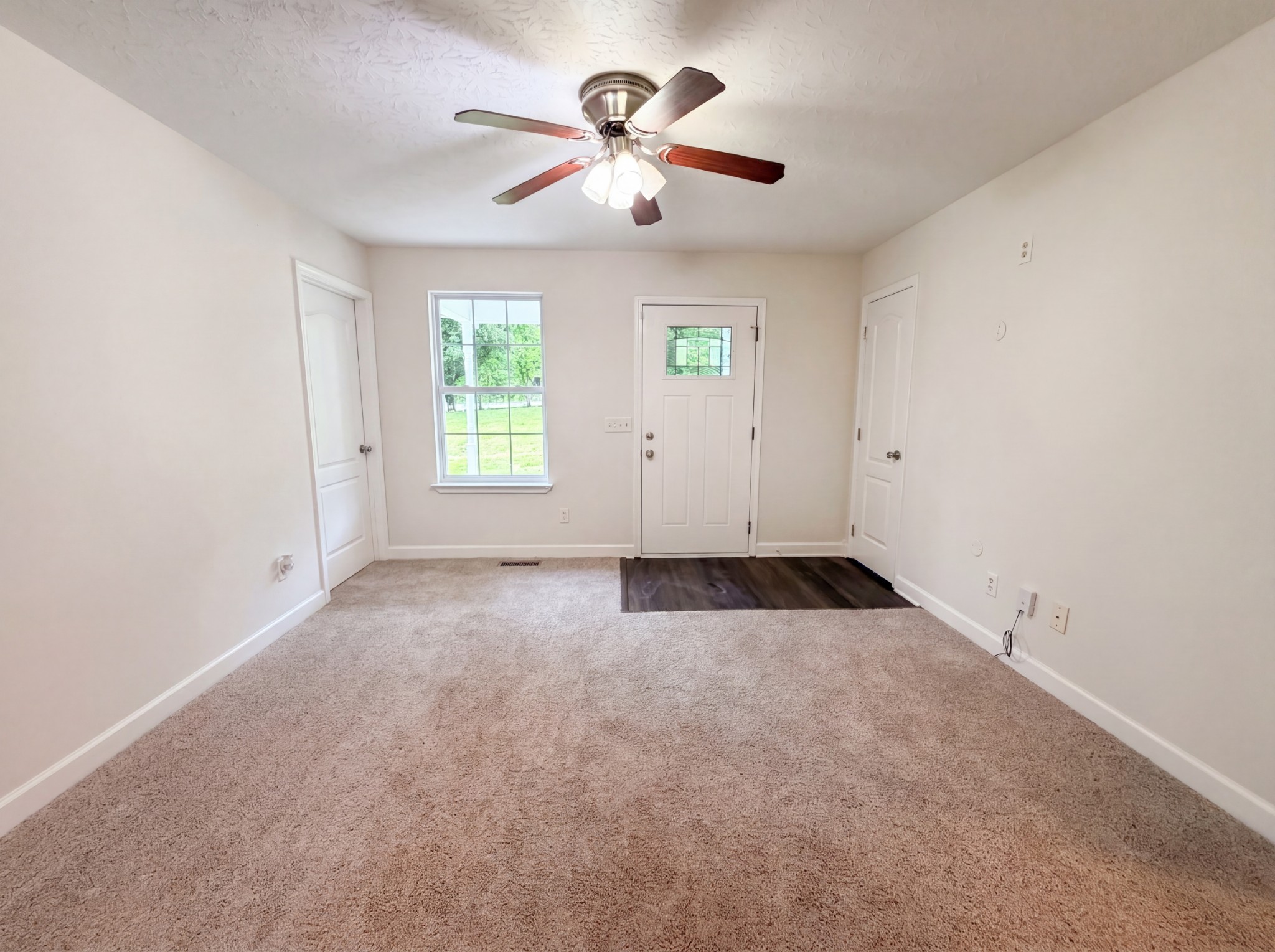 1382 Neptune Road Ashland City, TN 37015 - Photo 4 of 19 Gallery Image 4