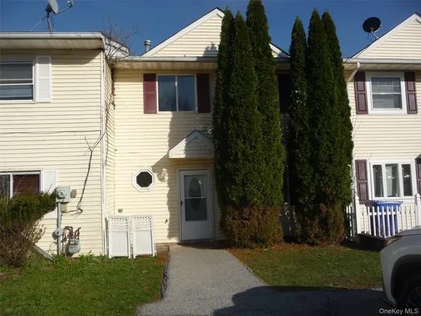 $2,500 | 39 Cedar Court, Middletown, NY 10940