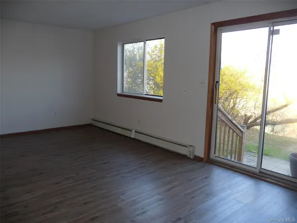 $2,500 | 39 Cedar Court, Middletown, NY 10940