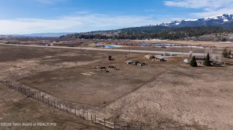 $995,000 | 115559 Hwy 89 Alpine Wy, Alpine, WY 83128