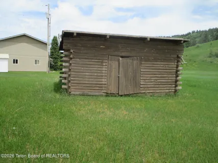 $995,000 | 115559 Hwy 89 Alpine Wy, Alpine, WY 83128
