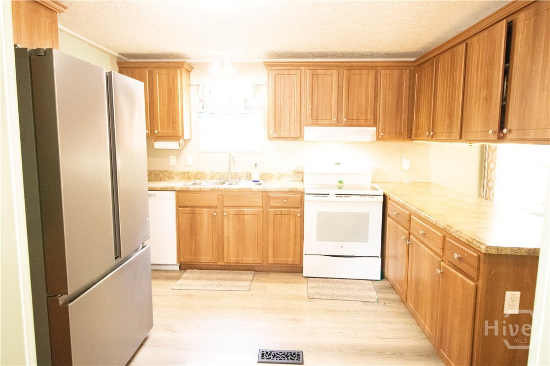 2879 Seed Tick Road Ellabell, GA 31308 - Photo 8 of 19