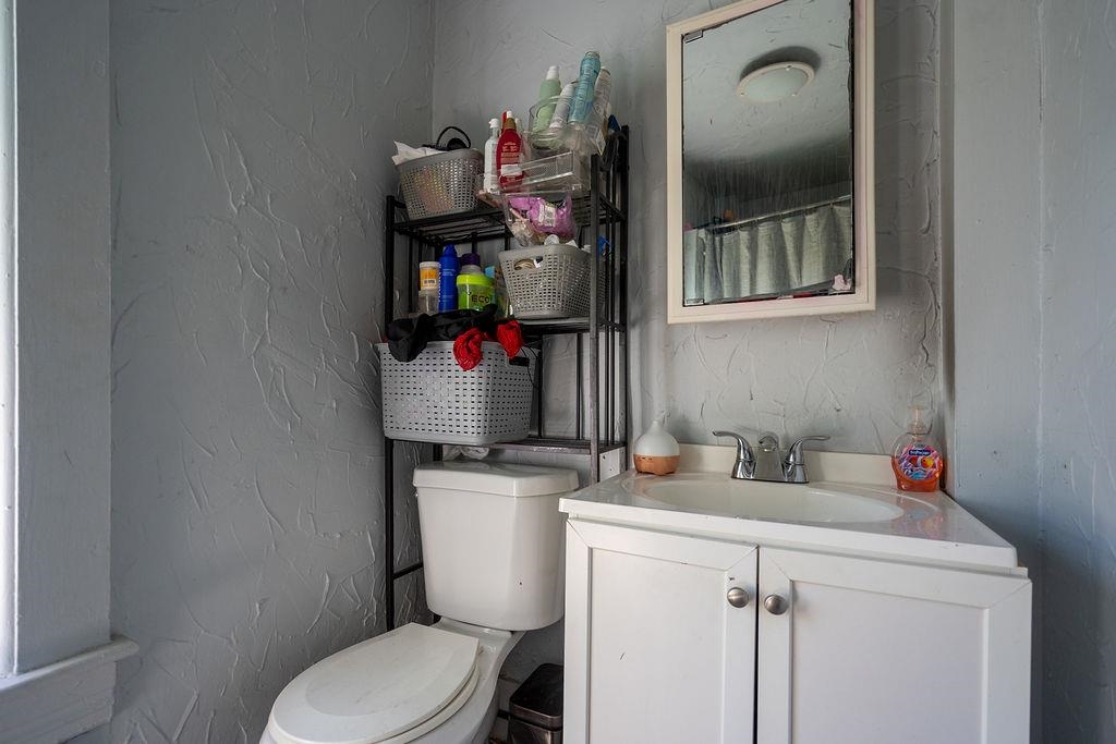 147 Middle Road Deerfield, NH 03037 - Photo 20 of 55