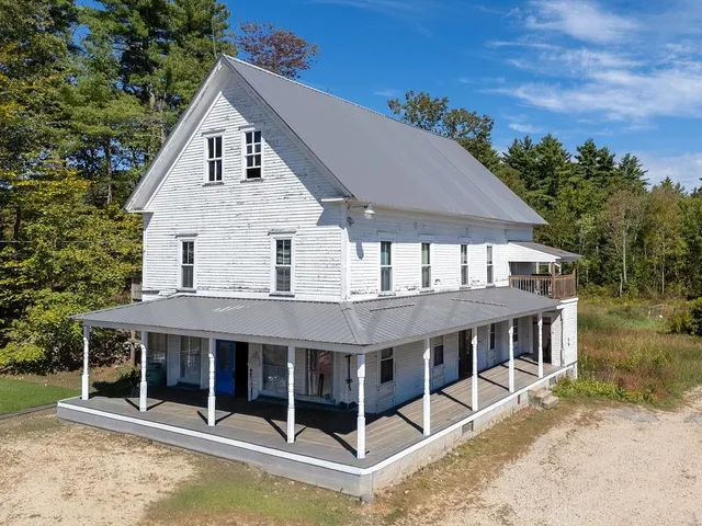 $899,900 | 147 Middle Road, Deerfield, NH 03037