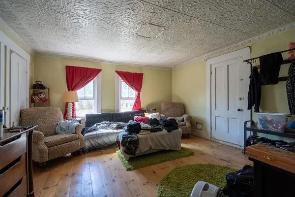 $799,900 | 147 Middle Road, Deerfield, NH 03037