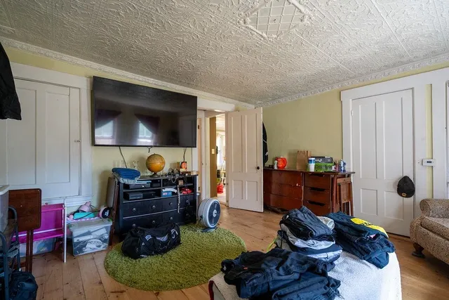 $899,900 | 147 Middle Road, Deerfield, NH 03037