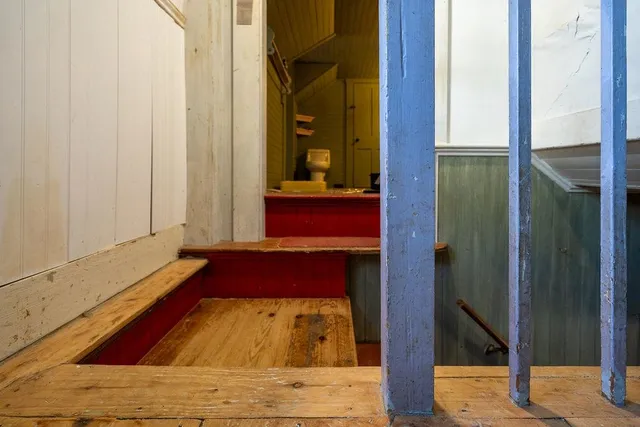 $899,900 | 147 Middle Road, Deerfield, NH 03037