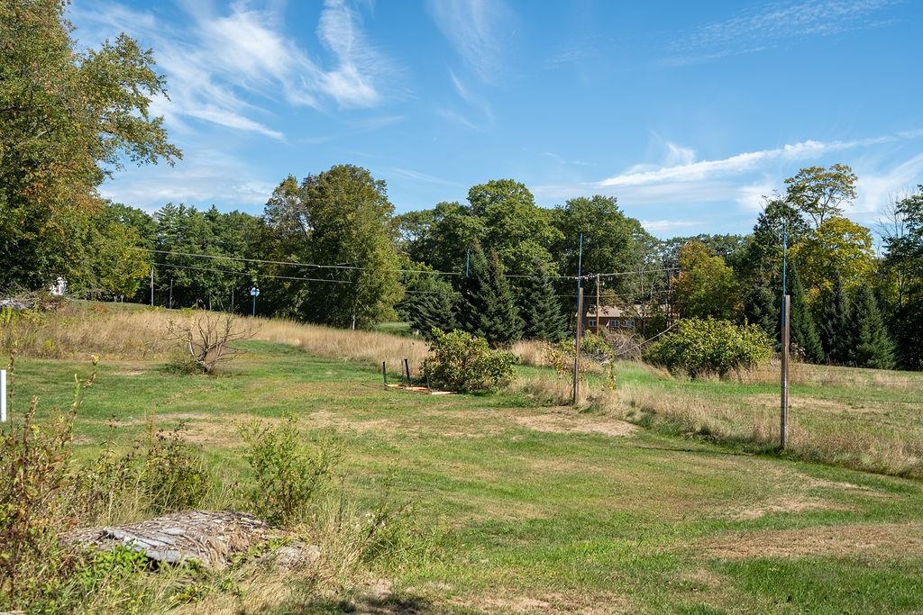 147 Middle Road Deerfield, NH 03037 - Photo 6 of 55