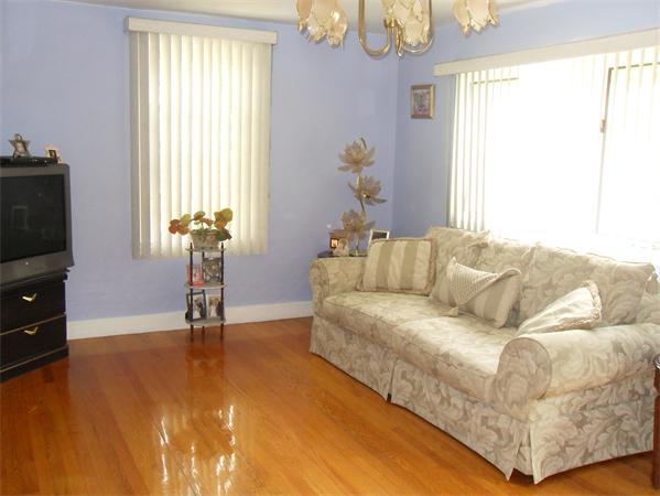 488 Massasoit Road Worcester, MA 01604 - Photo 3 of 14 Gallery Image 3