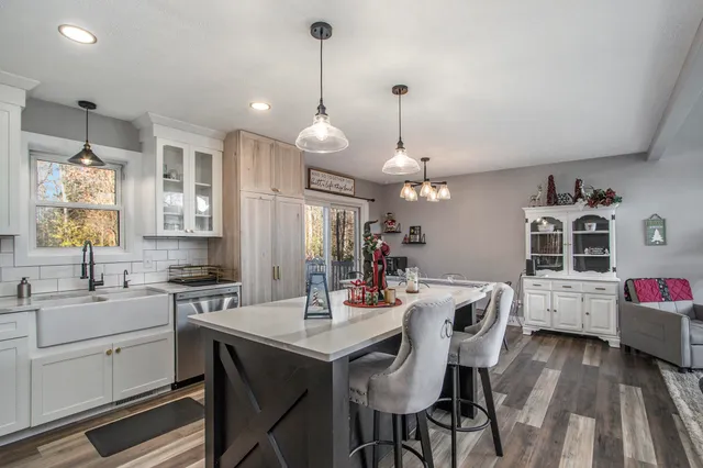 $519,900 | 5020 Roundtree Drive, Middleville, MI 49333