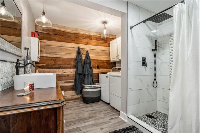 $519,900 | 5020 Roundtree Drive, Middleville, MI 49333