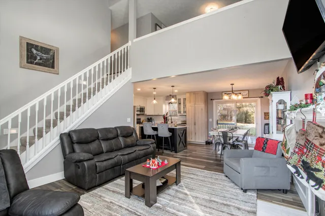 $519,900 | 5020 Roundtree Drive, Middleville, MI 49333