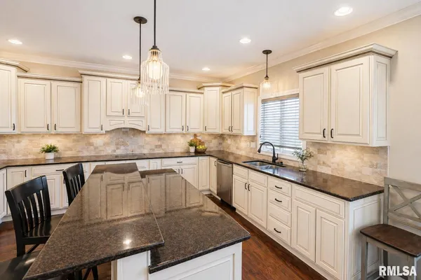 $814,900 | 3511 West Upper Creek Court, Dunlap, IL 61525