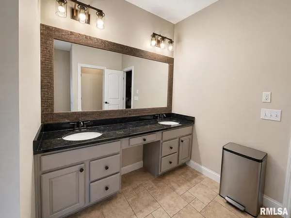$814,900 | 3511 West Upper Creek Court, Dunlap, IL 61525
