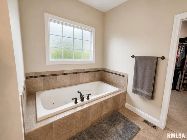 $814,900 | 3511 West Upper Creek Court, Dunlap, IL 61525