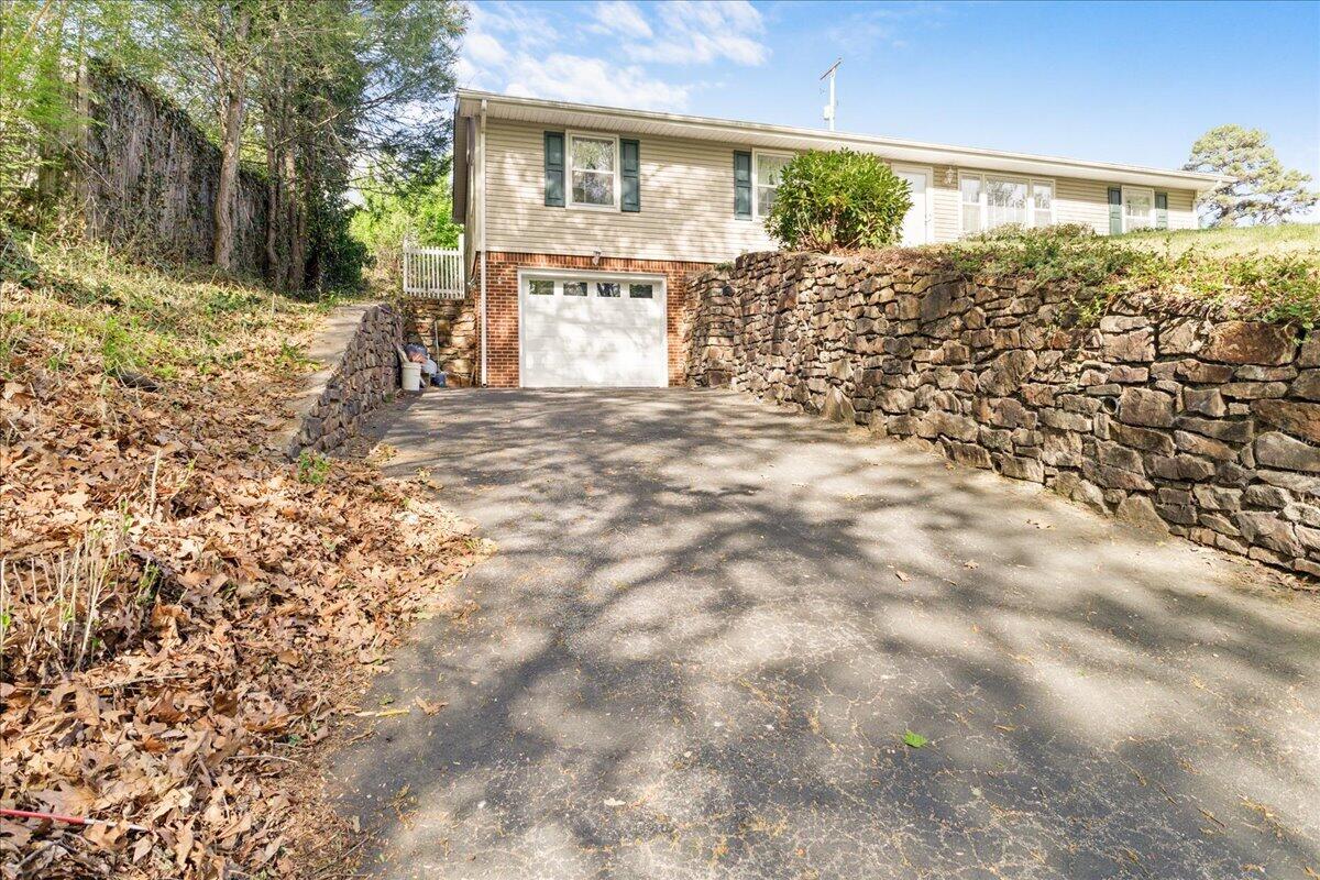 59 Silverbirch Drive Blue Ridge, VA 24064 - Photo 3 of 35 03-59 Silverbirch Dr-3