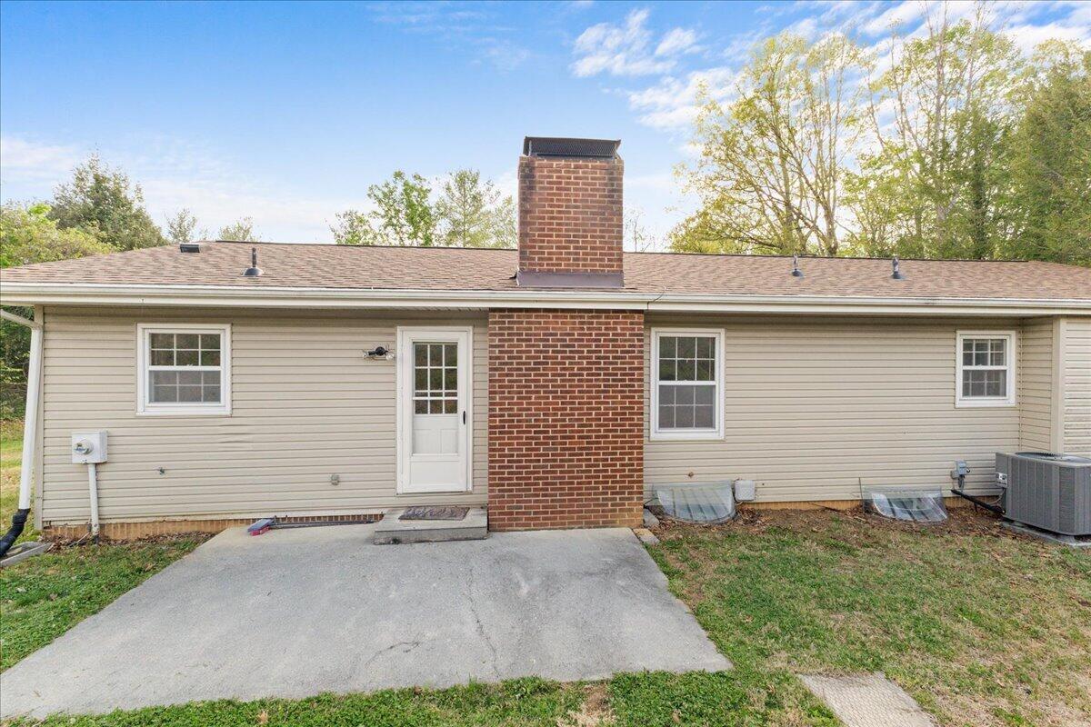 59 Silverbirch Drive Blue Ridge, VA 24064 - Photo 33 of 35 33-59 Silverbirch Dr-33
