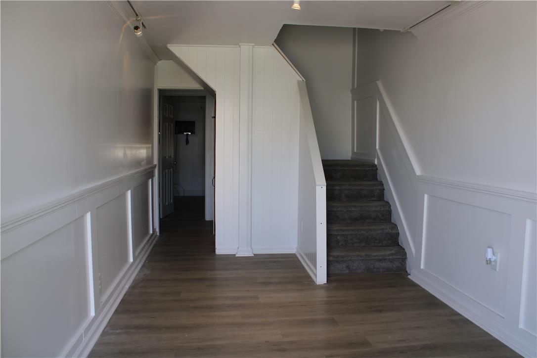 2306 3rd Street Wilson, PA 18042 - Photo 2 of 14 Entryway