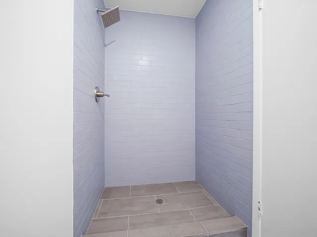 $2,100 | 2139 Lake Village Drive, Houston, TX 77339