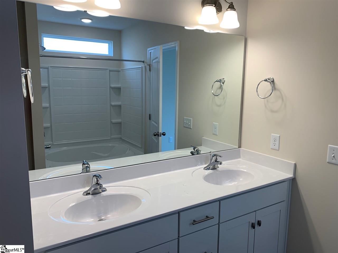 118 Parvin Court Greenville, SC 29607 - Photo 6 of 11 Gallery Image 6